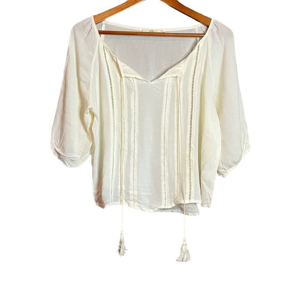 3 for $30! Elodie off white blouse. Size xs